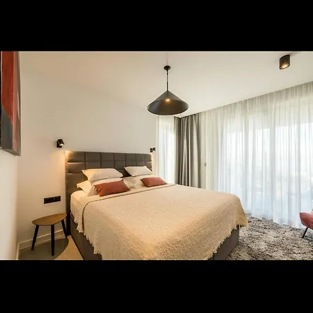 Azure Bliss | 5 Bedrooms | Private Pool | Modern Furnishing | Parking Area | Villa *