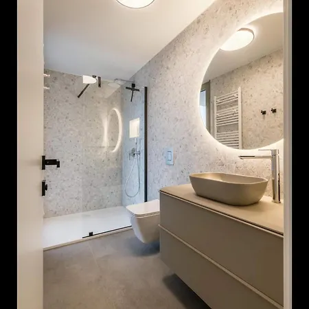 Azure Bliss | 5 Bedrooms | Private Pool | Modern Furnishing | Parking Area | *