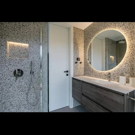 Azure Bliss | 5 Bedrooms | Private Pool | Modern Furnishing | Parking Area | Villa Trogir