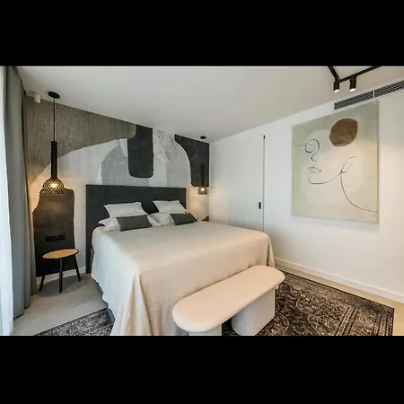 Azure Bliss | 5 Bedrooms | Private Pool | Modern Furnishing | Parking Area | Trogir