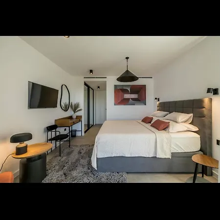 Azure Bliss | 5 Bedrooms | Private Pool | Modern Furnishing | Parking Area | Villa Trogir