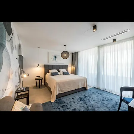 Azure Bliss | 5 Bedrooms | Private Pool | Modern Furnishing | Parking Area | Villa Trogir