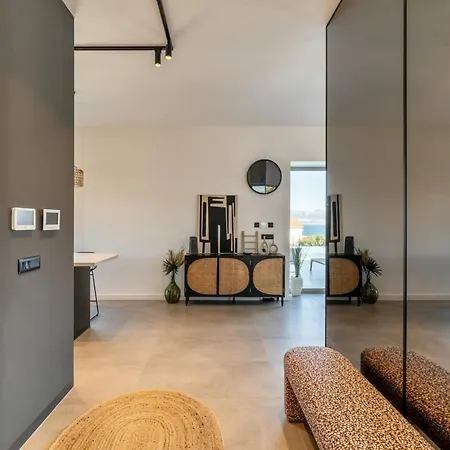 Azure Bliss | 5 Bedrooms | Private Pool | Modern Furnishing | Parking Area | Villa